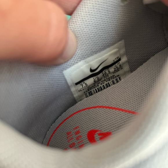 Nike airmax women’s grey and pink- size 7.5 - Picture 3 of 3